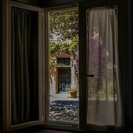 Monolocale Casenuove Con Giardino Holiday home *